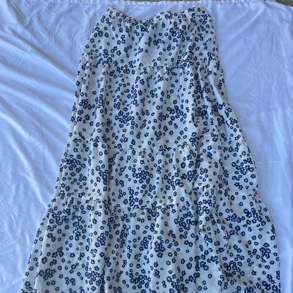 Flowy Maxi skirt